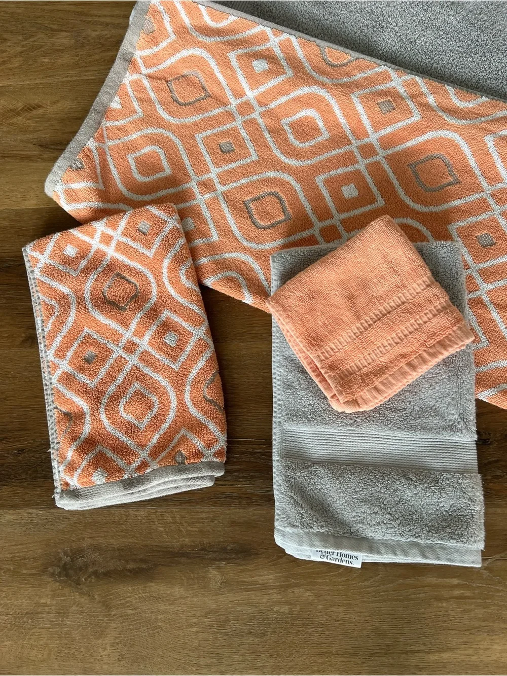 FREE SHIPPING 9-Pc Peach & Grey Towel Set + Chenille Microfiber Mat